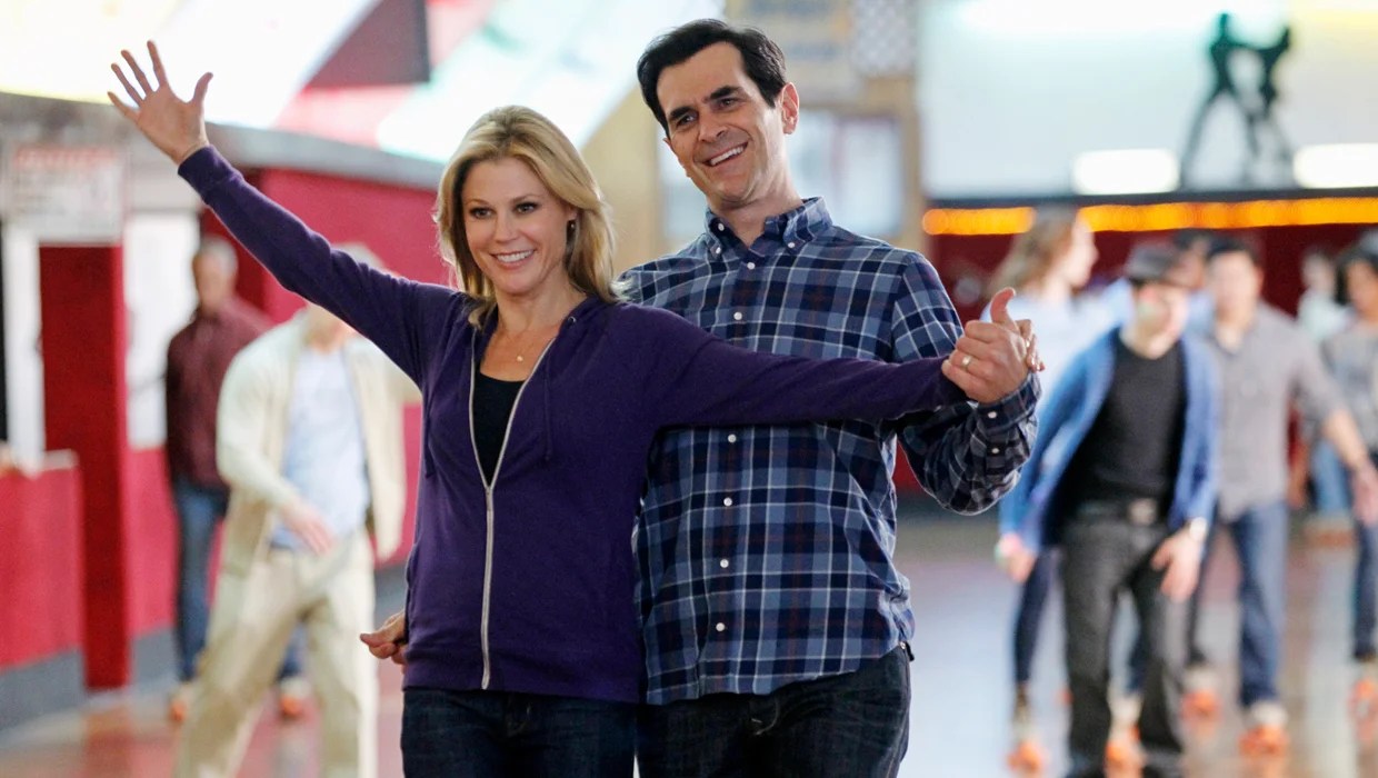 "Modern Family" cast heading to Australia to film CBS News