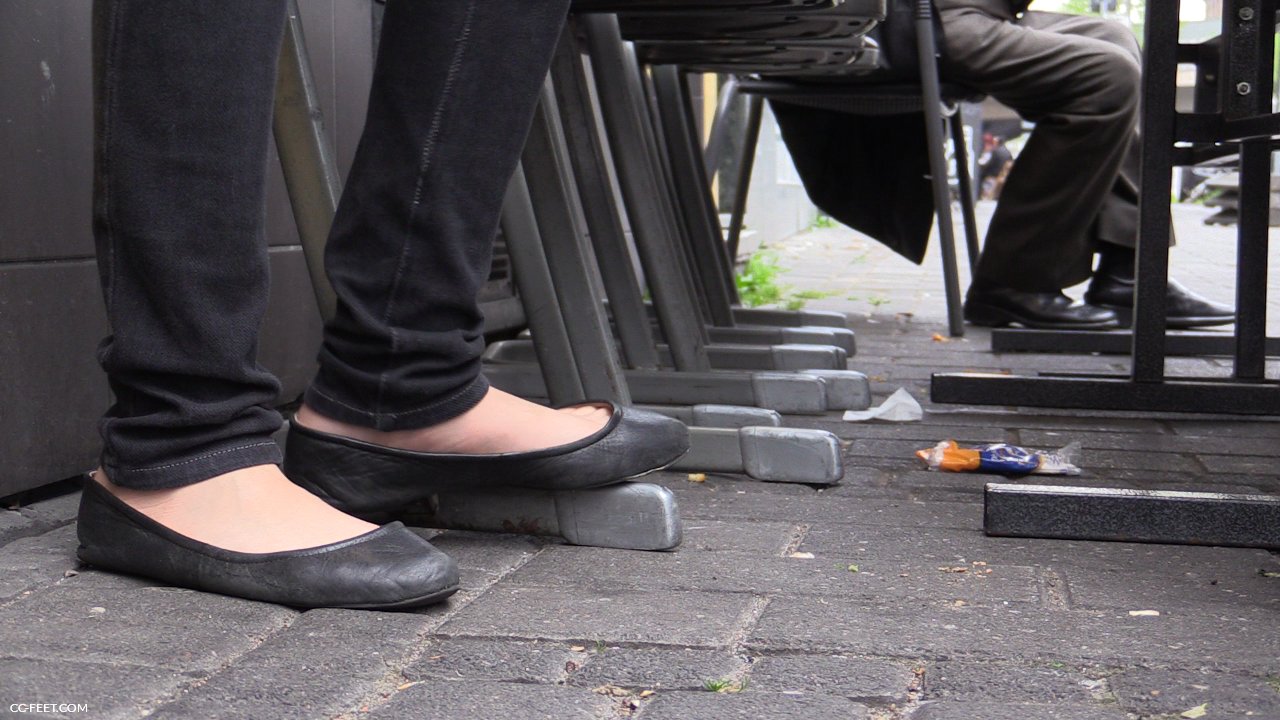 150 Barefoot In Flats