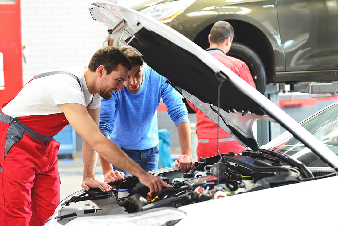 The Perks of Choosing a Local Auto Collision Repair Facility A Look at