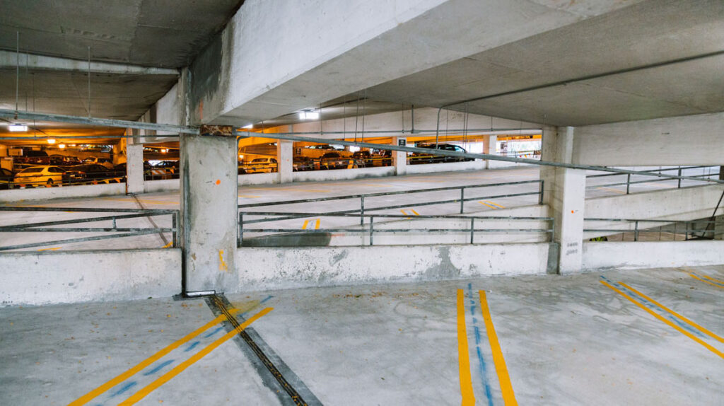 UIC Paulina Parking Garage CCC Holdings, Inc.