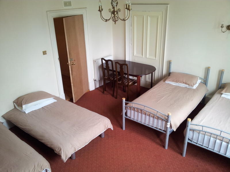 International Hostel Rooms 1 in Inverness, Scotland Apartment