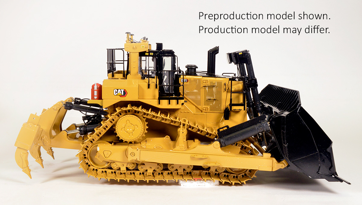 124 Cat® D11 Carrydozer Diecast Classic Construction