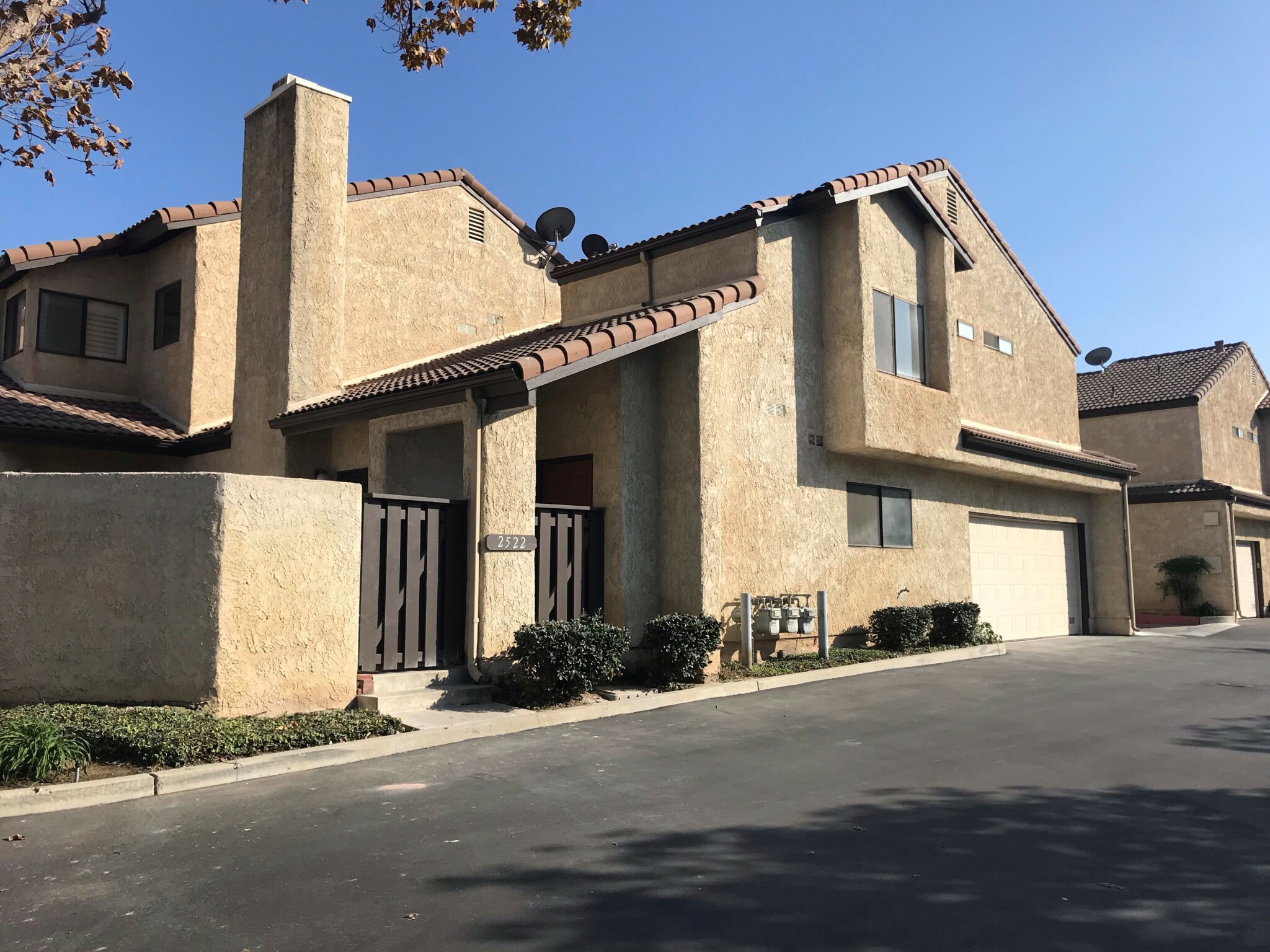 2 + 2.5 Condo with Garage 2522 Danube Way Central Coast Properties