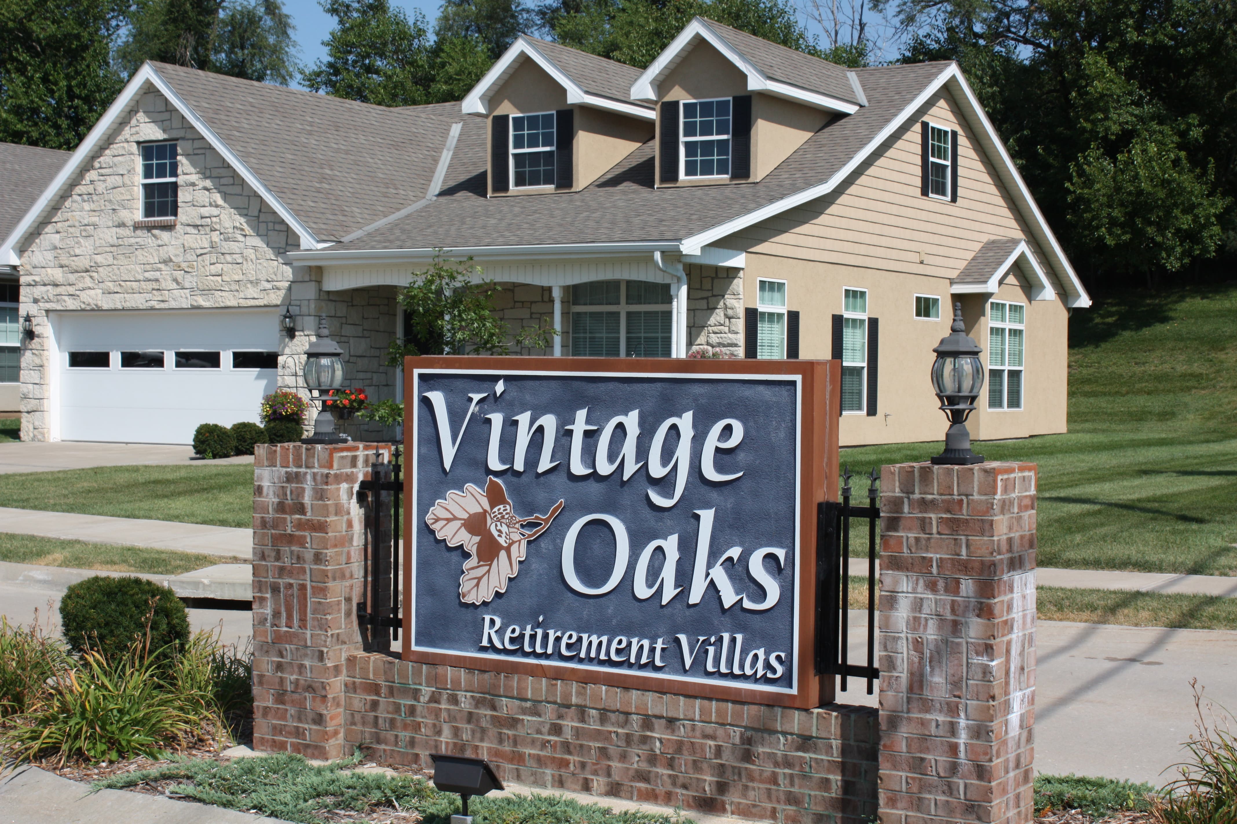 Vintage Oaks Creal Clark and Seifert