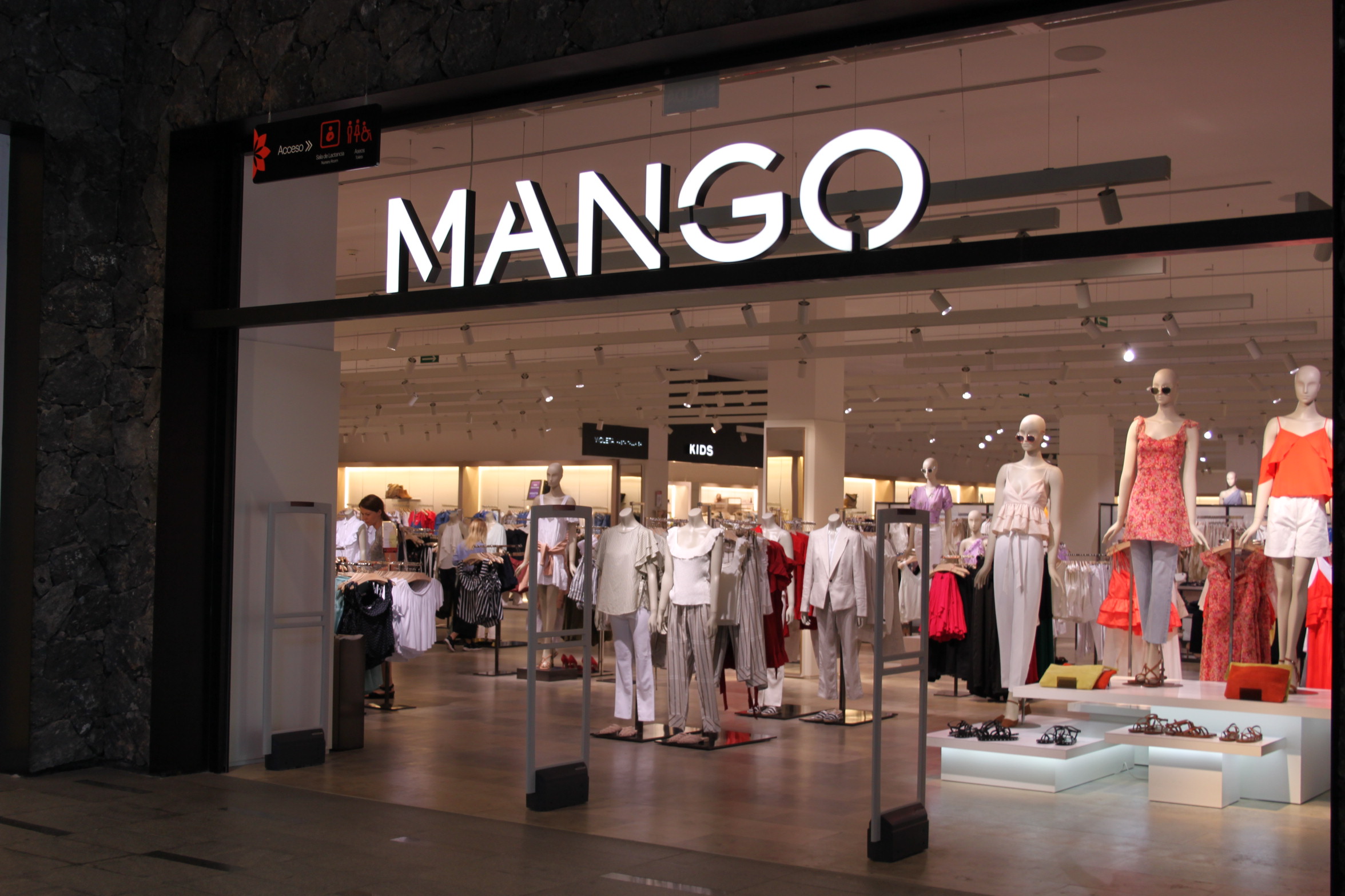 Mango Centro Comercial Siam Mall