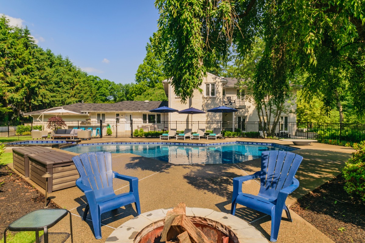 Custom Signature Pool Design in Rydal, PA