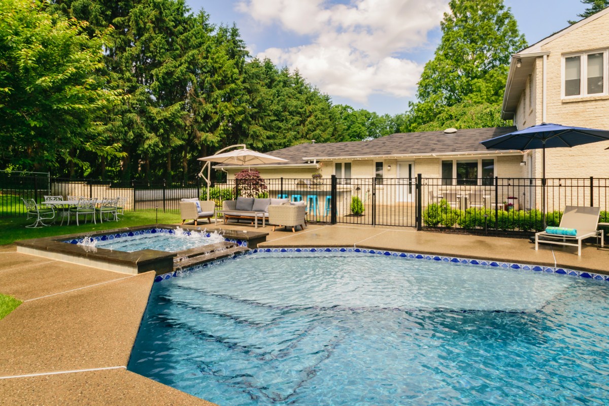 Custom Signature Pool Design in Rydal, PA