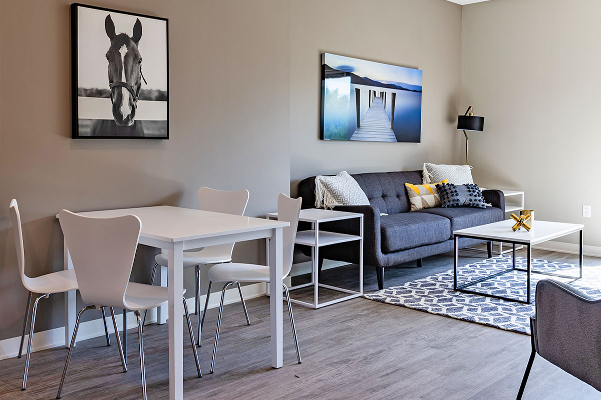 Seventeenth Gentry Apartments Commerce Construction Services, Inc.