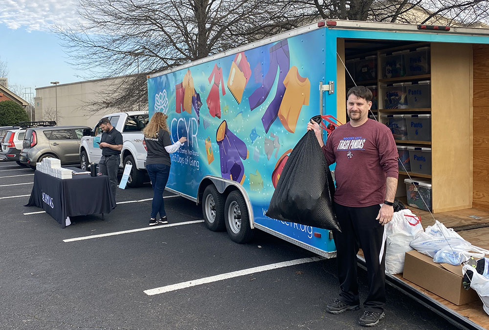 Mobile Closet Program Christmas Charities Year Round