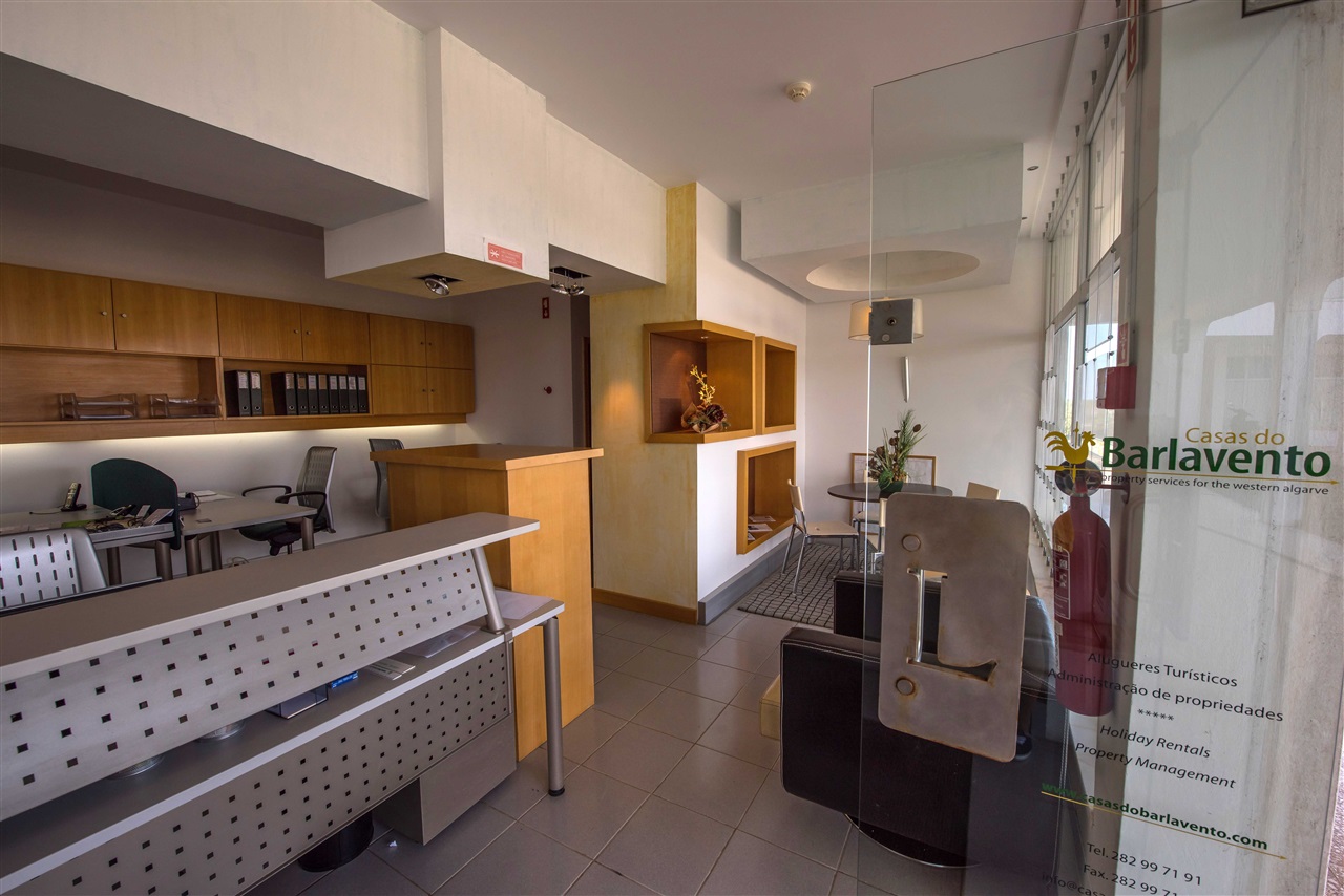 Vale da Telha Reopened for Business Casas do Barlavento