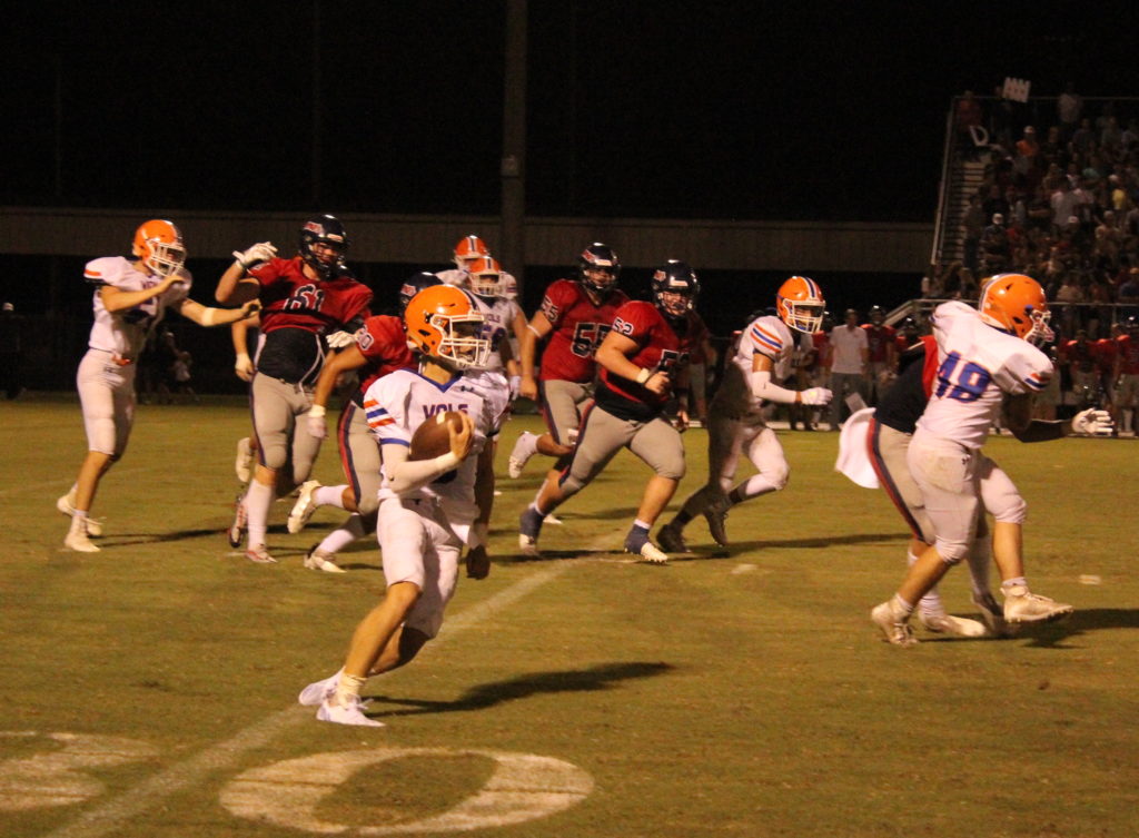Starkville Academy football holds off Lamar School in Week 0 season