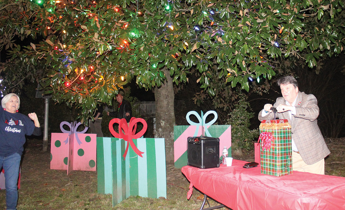 Artificial tree to replace magnolia lighting at Christmas The Dispatch