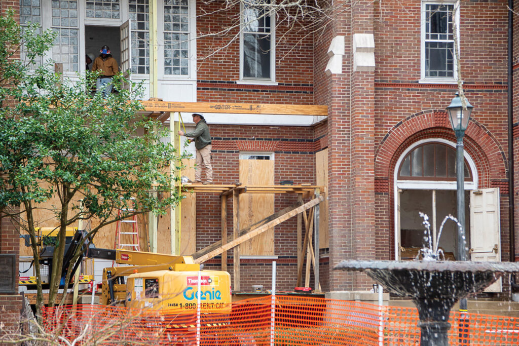 MUW alumniestablished fund to assist campus maintenance The Dispatch