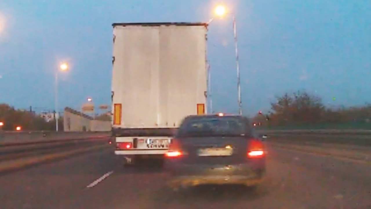 VIDEO Maybe there was a reason that the truck changed lanes...