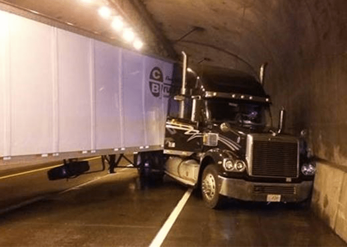 Three semi trucks collide in Arkansas tunnel