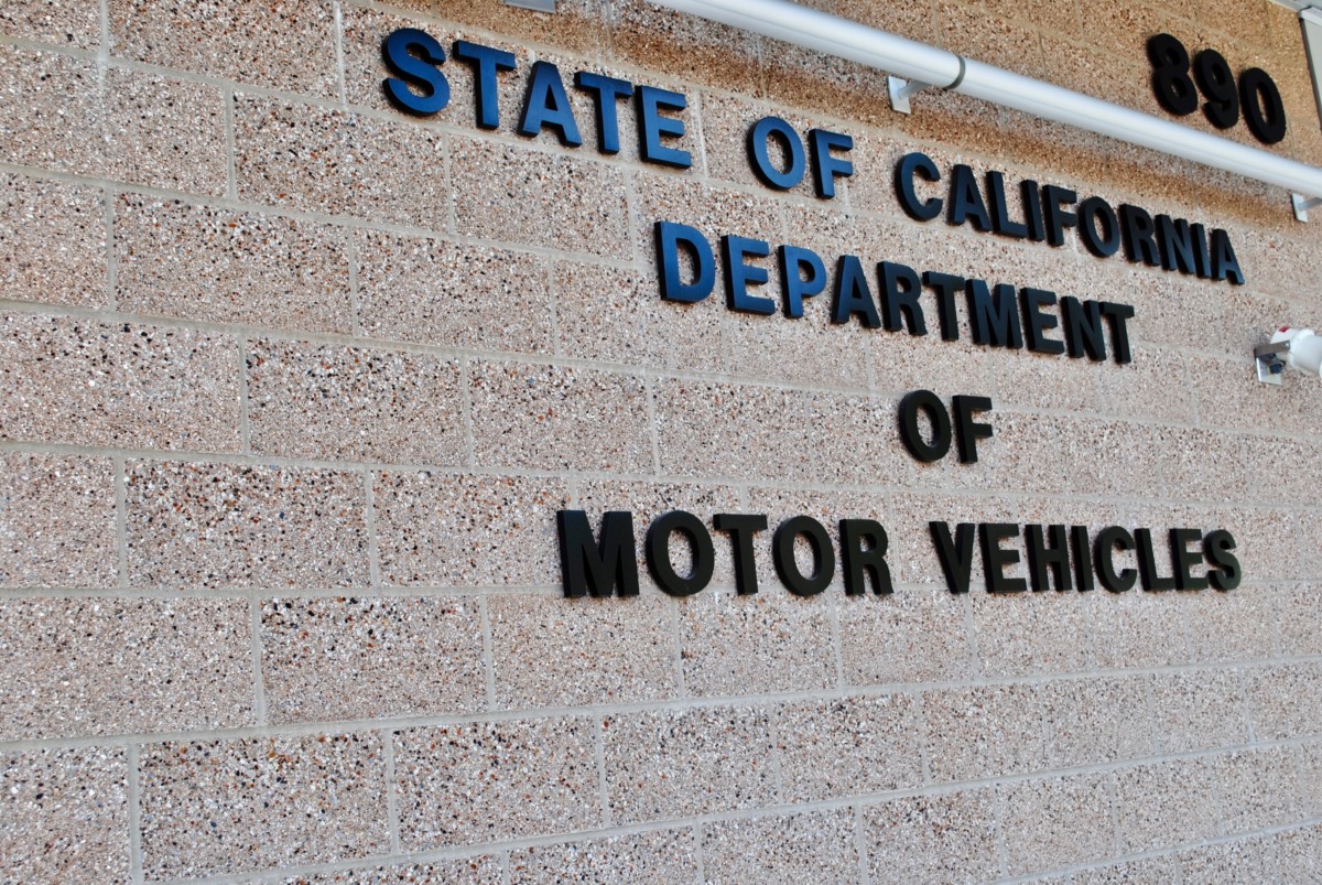 California DMV worker admits to handing out CDLs in exchange for bribes