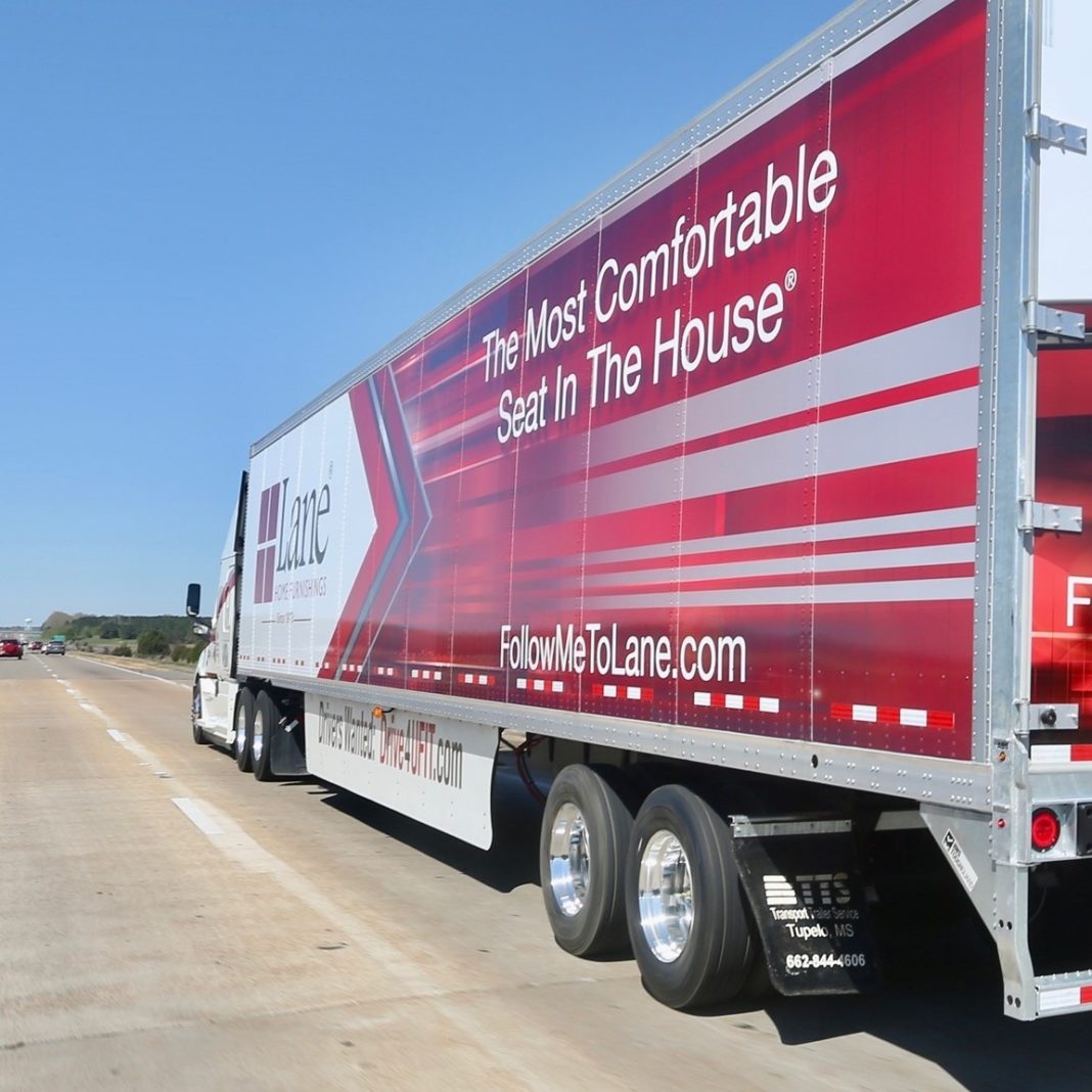 Trucking company suing Wells Fargo for trailers impounded in United