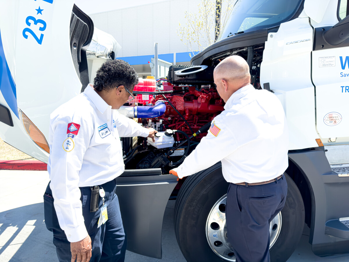 Walmart adds first natural gas powered semi to North American private fleet