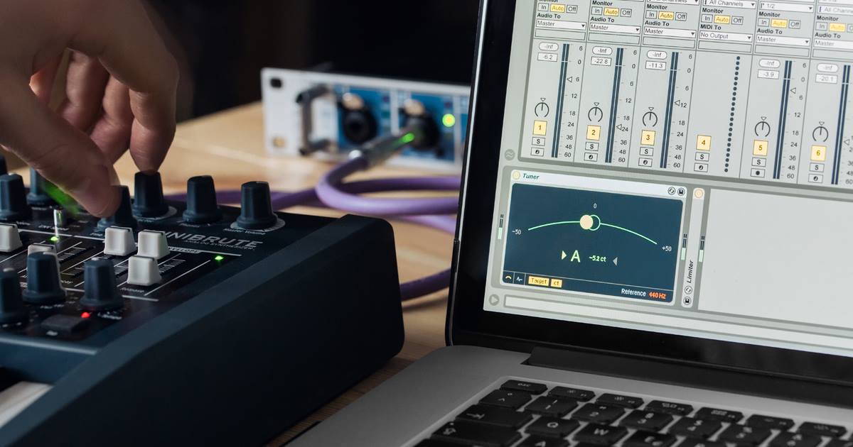 Hands on with the Ableton Live 9.2 Tuner [Video] CDM Create Digital Music