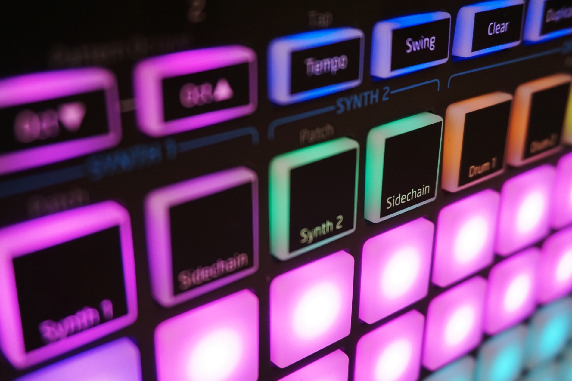 Handson with Novation Circuit, drum machine synth sequencer hardware