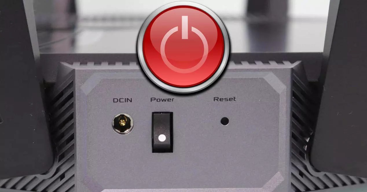 What type of spike should be used to reset the router or switch? ITIGIC