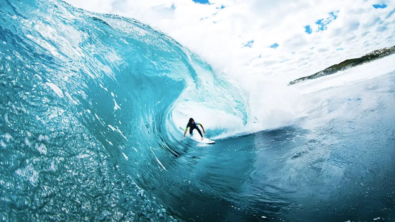 The 5 Best Spots for Legendary Surfing in Australia