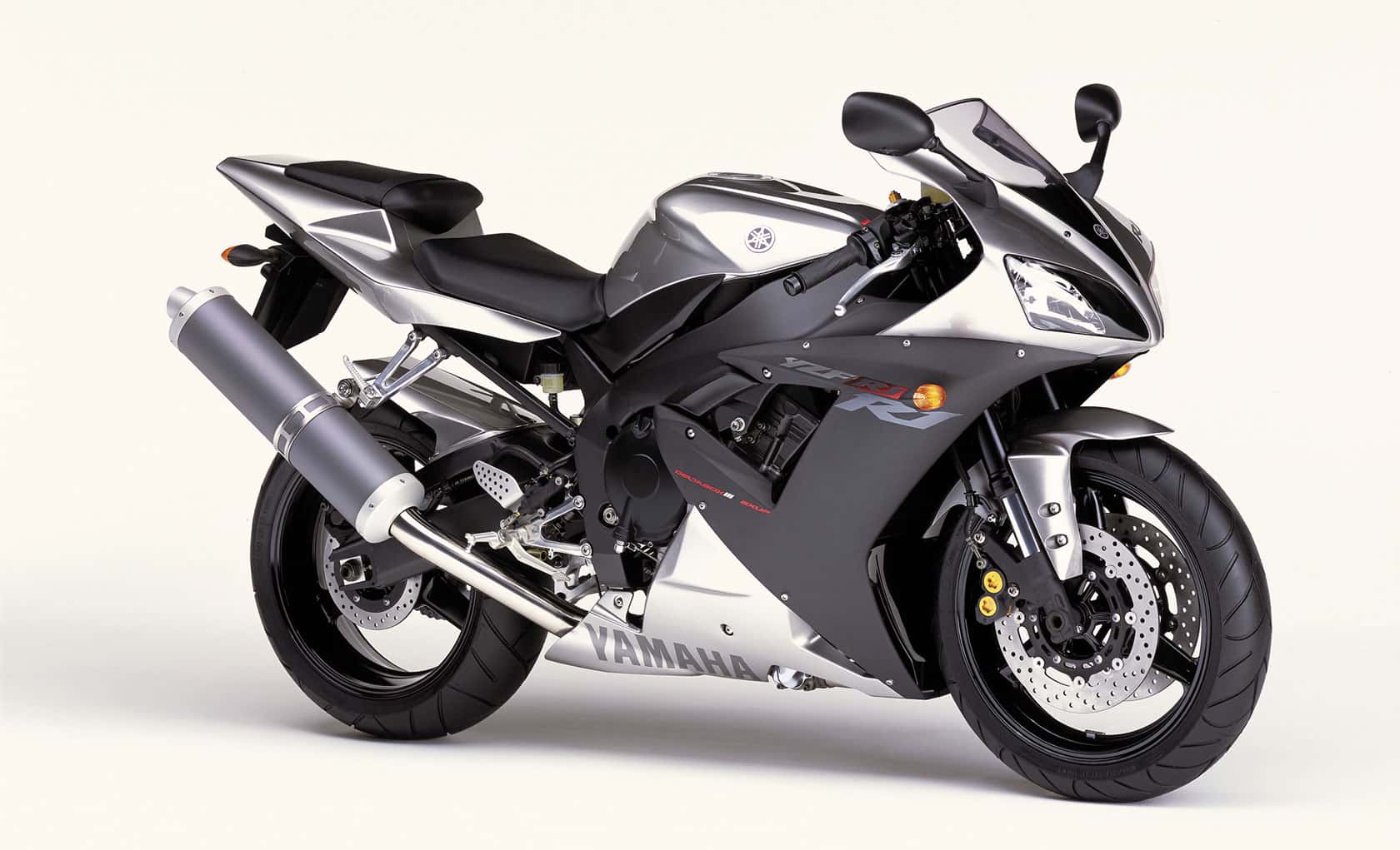 Page 4 2002 to 2003 Redefined Third generation R1/YZFR1