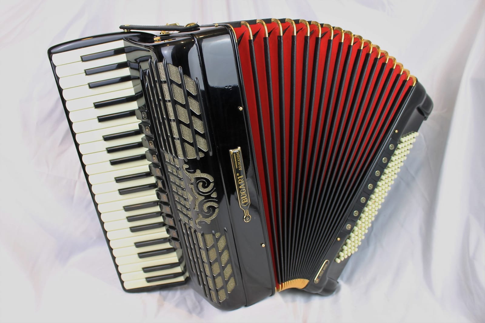 Buy or Sell Accordion Buyer