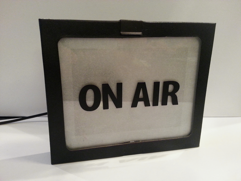 Streaming Live? ‘On Air’ Light by vmFoo Lets Others Know