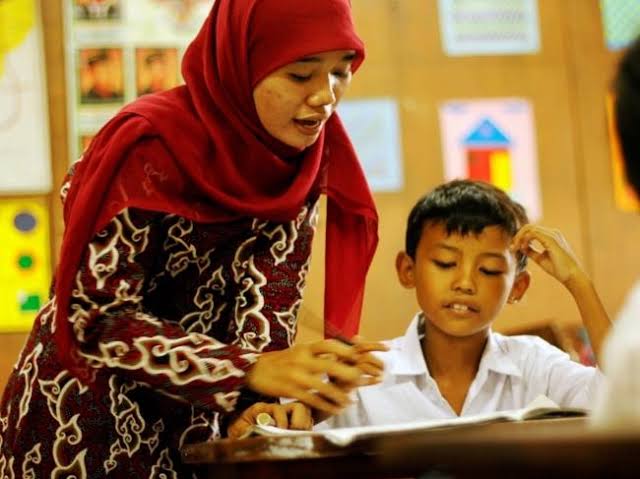 7 Faktor penyebab siswa berlaku tak pantas terhadap gurunya