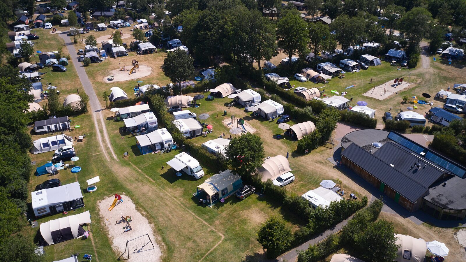 Campingplatz Holland De Zandstuve Mit Hallen und Freibad