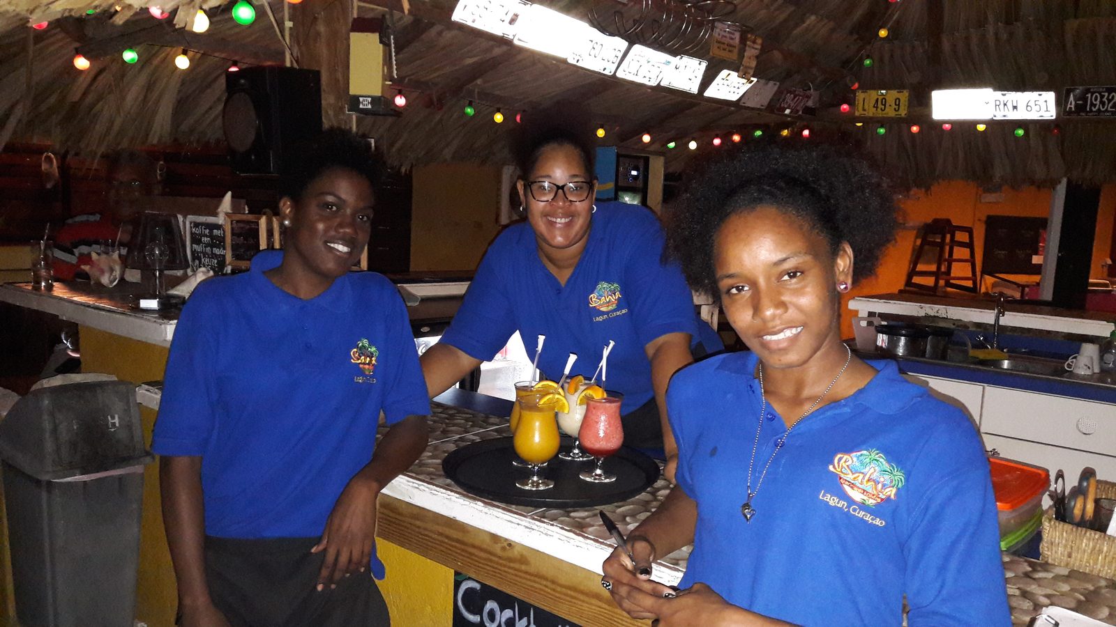 Bahia Beach Bar & Restaurant Bahia Apartments & Diving