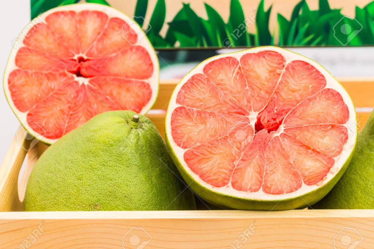 La toronja (pomelo) fruta de sabor especial ArteSanos de la Salud