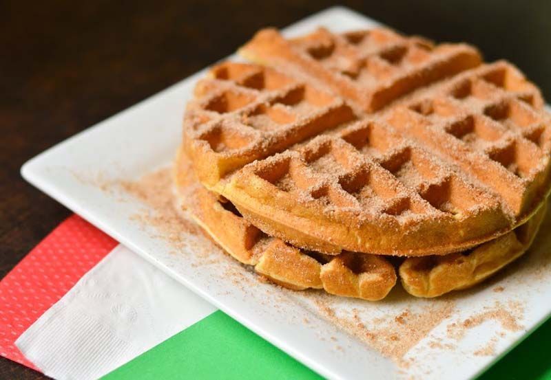Pengen Bikin Waffle Seenak di Kafe? 6 Resep Ini Bisa Kok