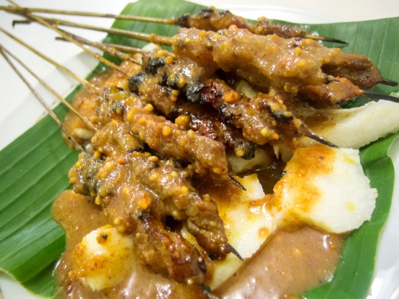 Pastikan 8 Sate Lezat Ini Telah Kamu Cicipi di Jawa Tengah! Nikmatnya