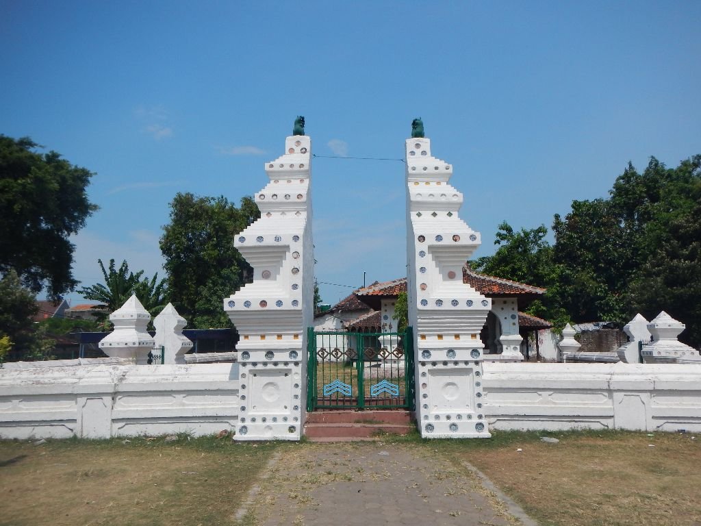 Cirebon Nggak Cuma Terkenal Kulinernya Saja. Wisata Sejarahnya Bakal