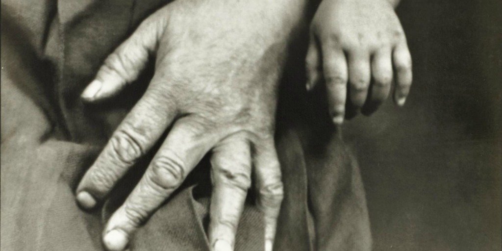 Inilah Sedikit Ungkapan Kerinduanku Untuk Nenek Tercinta Di Surga