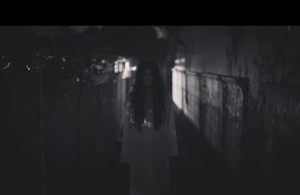 5 Penjelasan Ilmiah Mengapa Kamu Bisa Melihat Hantu. Percaya Nggak