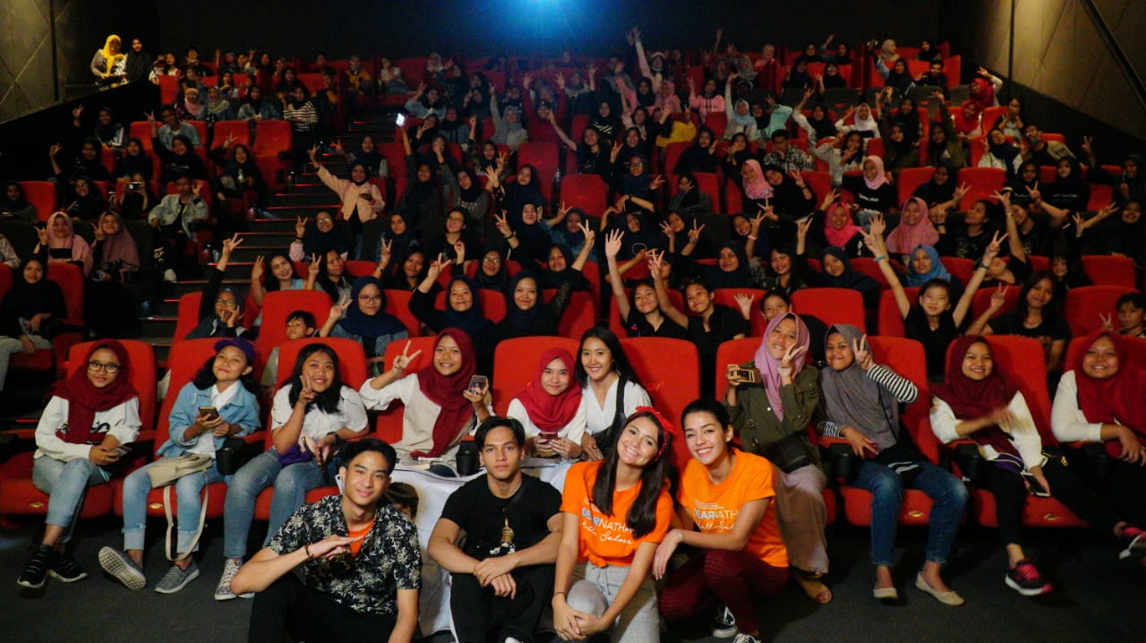 Penonton "Dear Nathan Hello Salma" di Gala Premiere