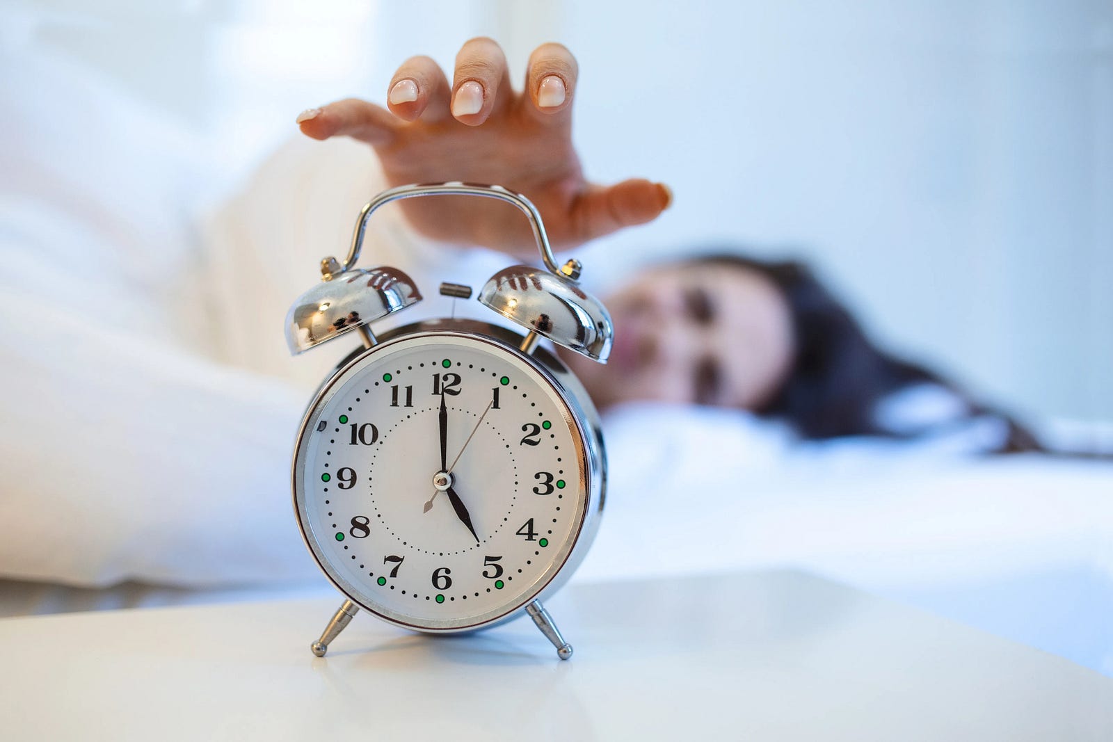 A Beginner’s Guide to Waking Up at 5 AM One NonMorning Person’s Journey