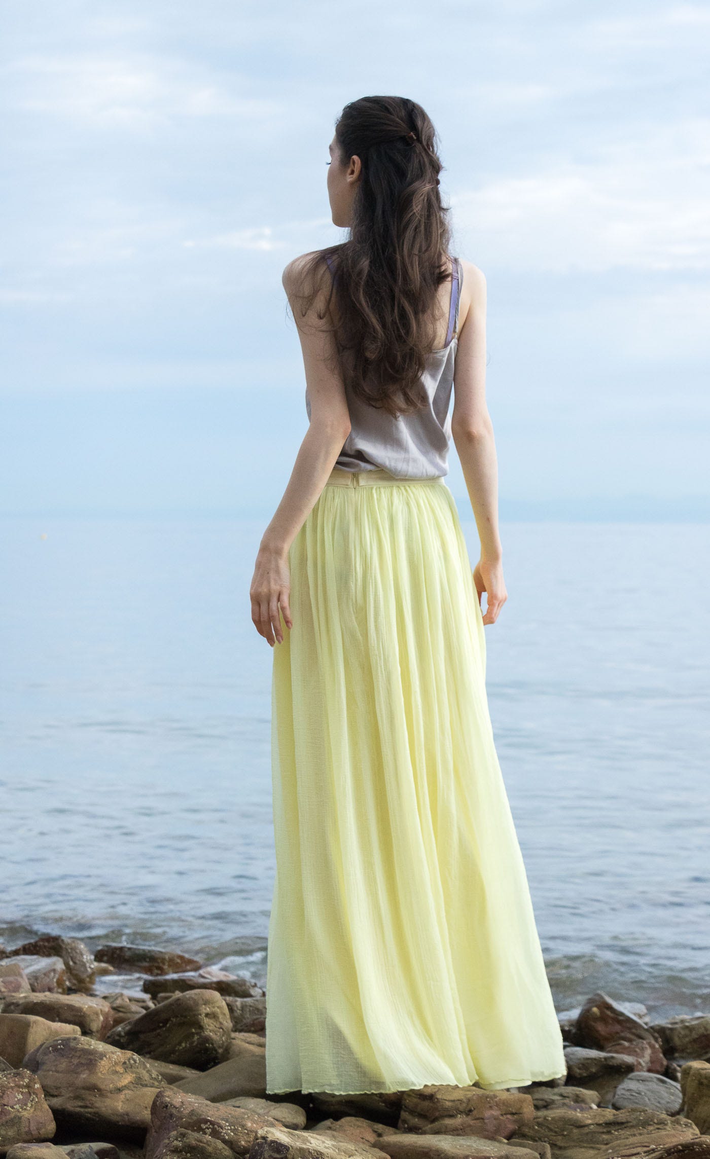 What Not to Wear to the Wedding on the Beach Veronika Lipar Medium