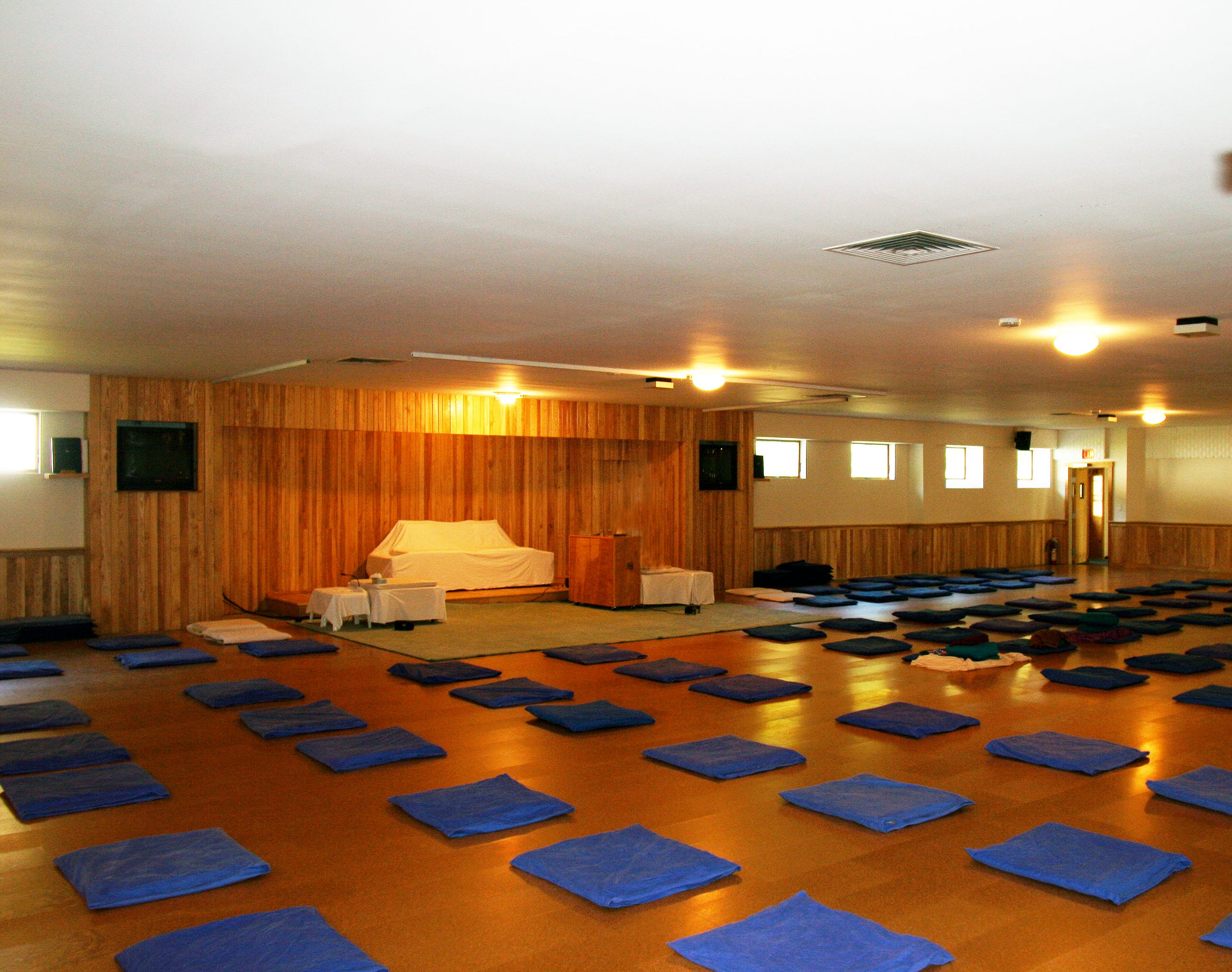 Meditation Retreats 9 Tips to get Ready Meditation Mind