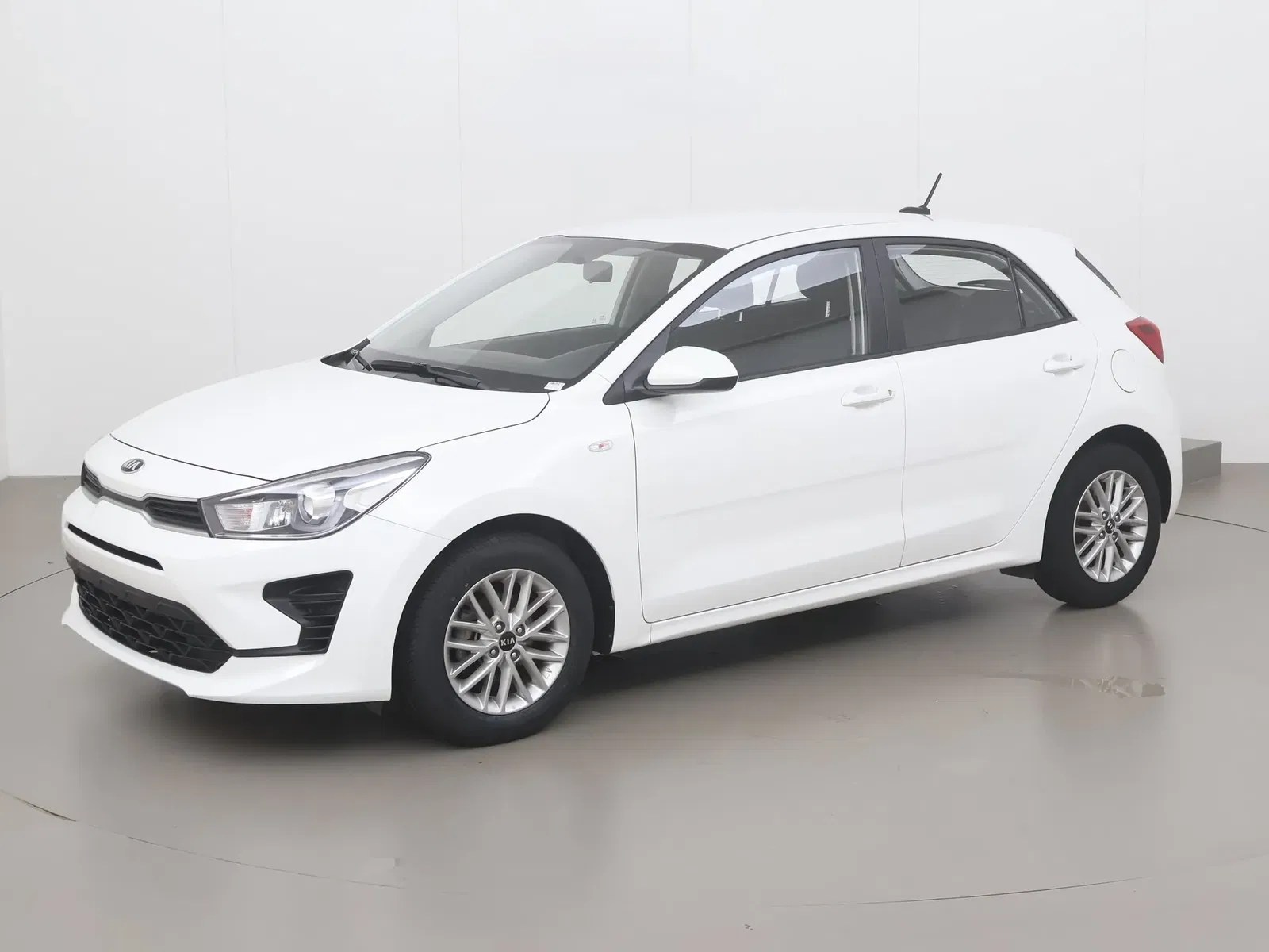 Kia Rio 2021 second hand to Antwerpen of 14.995 € 4336537 Gocar.be
