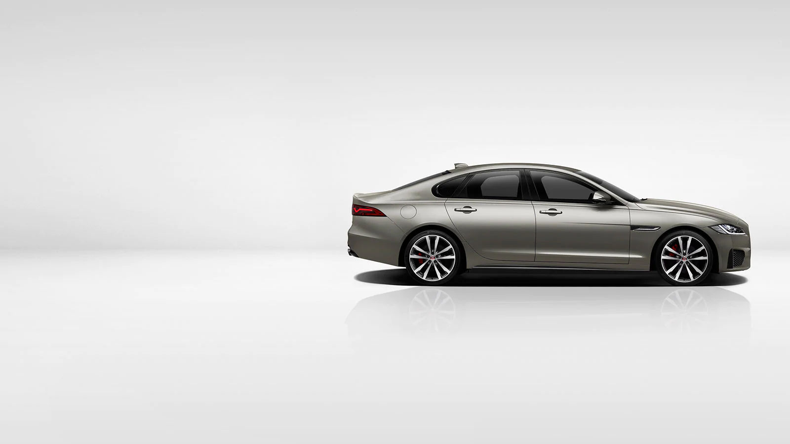 Jaguar XF Saloon Luxury Performance Vehicle Jaguar Hong Kong