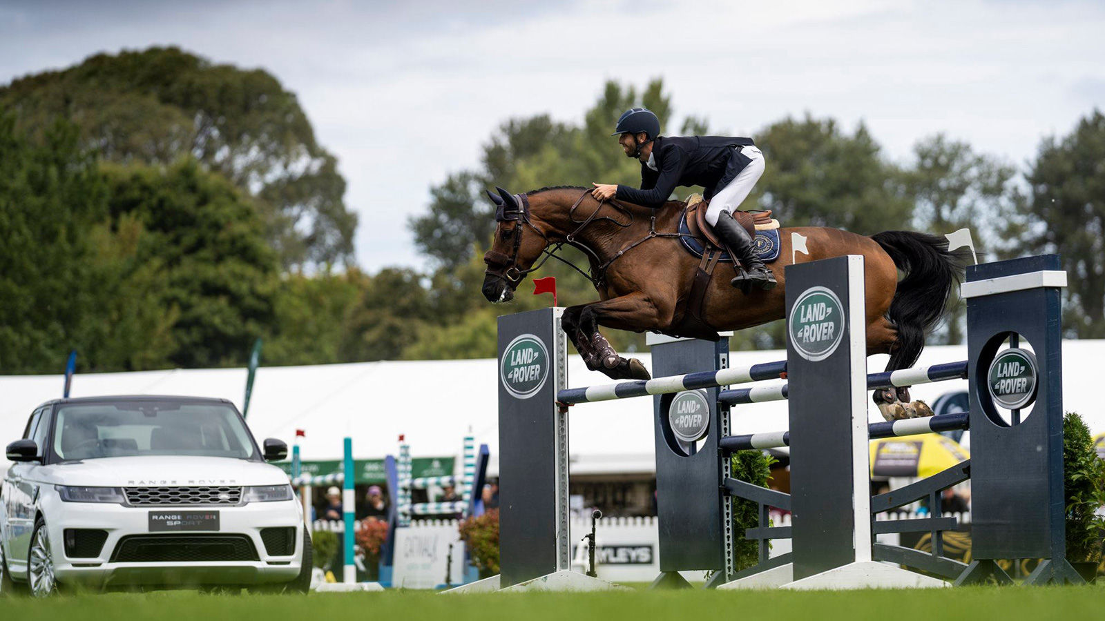 LAND ROVER HORSE OF THE YEAR 2020 Land Rover New Zealand