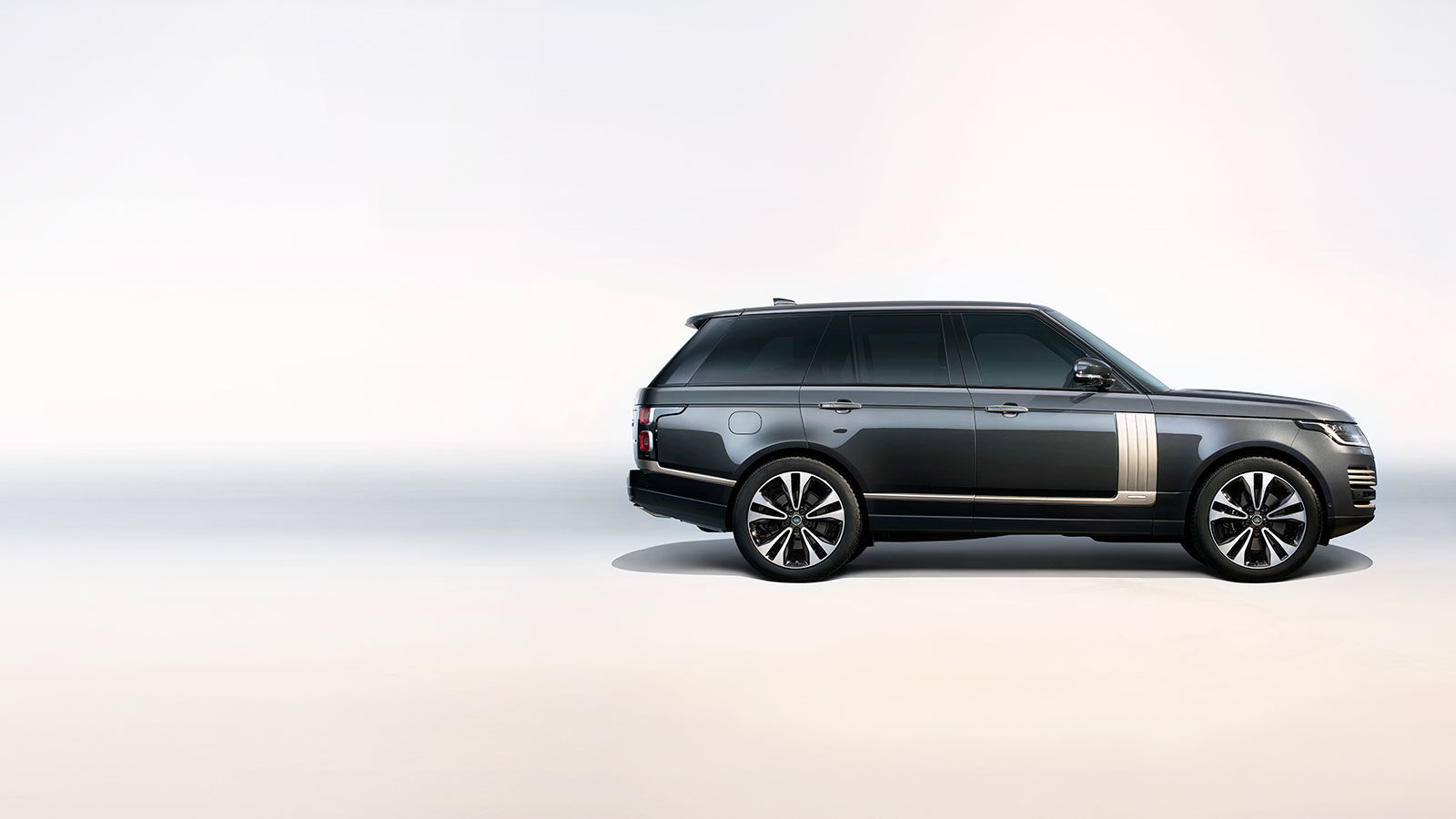 Range Rover The Ultimate Luxury SUV Land Rover Kuwait