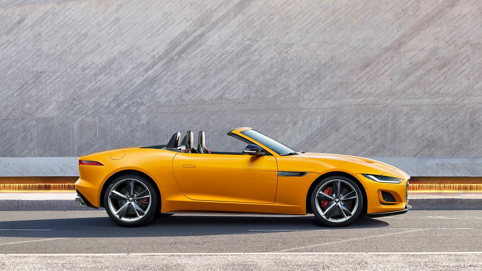 Jaguar FTYPE Sports Car Agile. Distinctive. Powerful Jaguar Kuwait