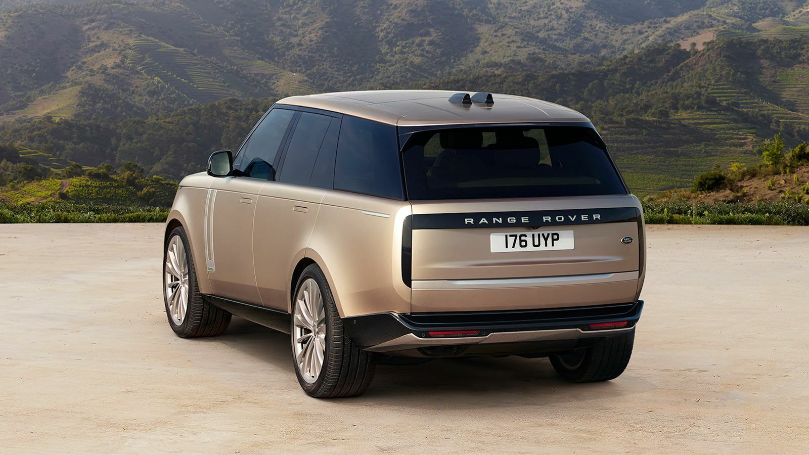 New Range Rover Luxury Performance SUV Land Rover Land Rover Kuwait