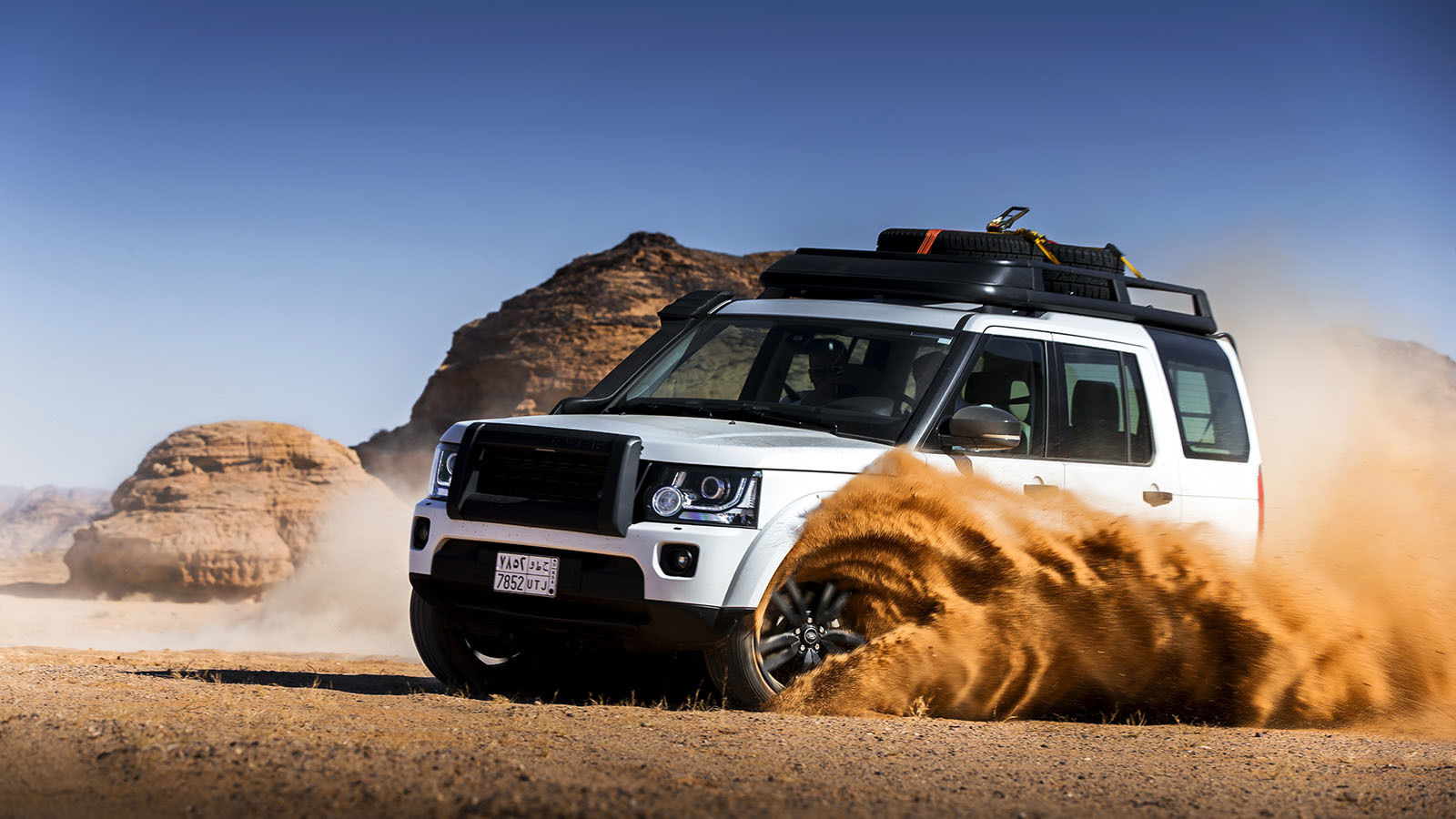 How To Drive On Sand OffRoading Techniques Land Rover Land Rover