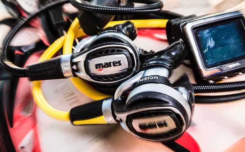 FAQs Mares Scuba diving equipment, Tech dive, Freediving, Snorkeling